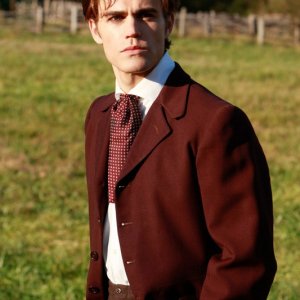 Paul Wesley interpreta Stefan in un flashback del proprio passato nell'episodio Children of the Damned di Vampire Diaries