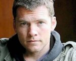 Sam Worthington nei campi del Texas