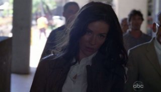 Evangeline Lilly in una scena di What Kate Does dalla sesta stagione di Lost