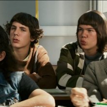 Vincent Lacoste, Anthony Sonigo e Robin Nizan-Duverger in una scena del film Les beaux gosses (2009)