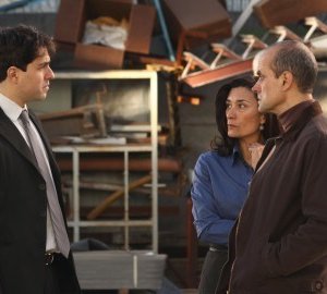 Eva Bianco, Marcelo D'Andrea e Santiago Gobernori in una scena del film The Counting of the Damages