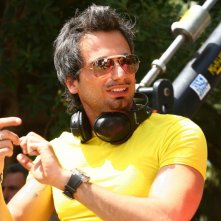 Il regista Dario Acocella sul set di Capri 3