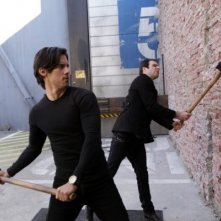 Milo Ventimiglia e Zachary Quinto in una scena di The Wall, dalla quarta stagione di Heroes