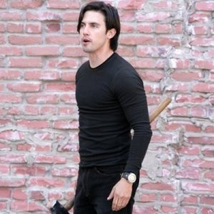 Milo Ventimiglia in una scena di The Wall dalla quarta stagione di Heroes