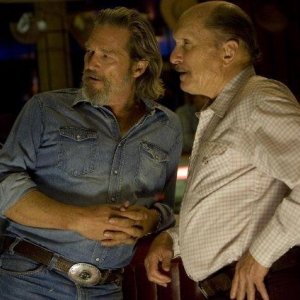 Jeff Bridges e Robert Duvall in una sequenza del film Crazy Heart