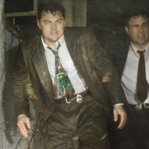 Leonardo DiCaprio e Mark Ruffalo in una scena del film Shutter Island