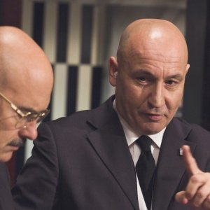 Luca Zingaretti e Maurizio Battista ne Il figlio più piccolo di Pupi Avati