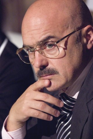 Luca Zingaretti in un'immagine del film Il figlio più piccolo di Pupi Avati