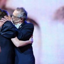 Berlino 2010: un bacio appassionato tra Anke Engelke e Dieter Kosslick