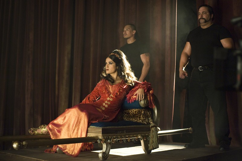 Salma Hayek Interpreta Madame Truska Ovvero La Donna Barbuta In Una Scena Del Film Cirque Du Freak The Vampire S Assistant 146996