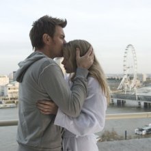 Ewan McGregor e Michelle Williams in una scena del film Senza apparente motivo