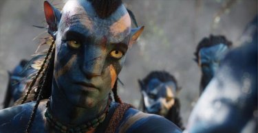 L'avatar Jake Sully in seguito alla battaglia su Pandora nel film Avatar