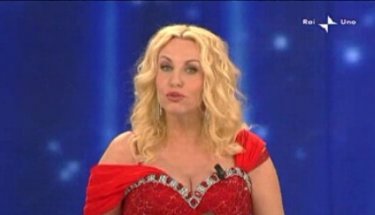 Sanremo 2010, prima serata: Antonella Clerici è la conduttrice
