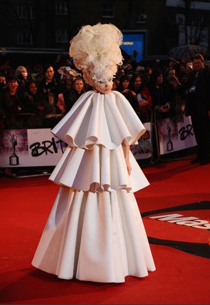 Brit Awards 2010 Il Look Di Lady Gaga 147266