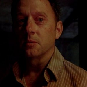 Michael Emerson in una scena di The Substitute dalla sesta stagione di Lost