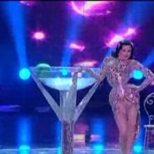 Sanremo 2010 Prima Serata Lo Striptease Di Dita Von Teese 147212