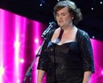 Sanremo 2010, una prima serata 'spaziale'