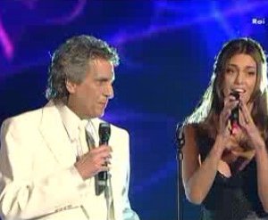 Sanremo 2010, terza serata: Belen Rodriguez affianca Toto Cutugno