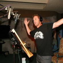 T.J. Miller in una fase del doppiaggio di Tuffnut nel film Dragon Trainer