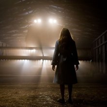 Una scena in un granaio con Radha Mitchell in The Crazies