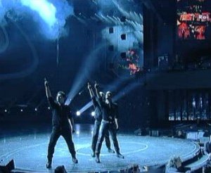 I ballerini di This is It si esibiscono a Sanremo 2010