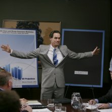 Jim Carrey in una riunione d'affari nel film I Love You Phillip Morris