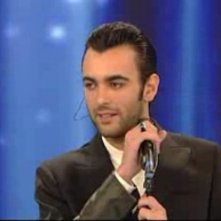 Sanremo 2010 Marco Mengoni E Uno Dei Finalisti 147538