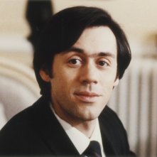 Emmanuel Mouret in un'immagine tratta dal film Fammi divertire