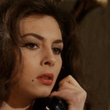 Michèle Mercier in una scena dell'episodio Il telefono del film I tre volti della paura