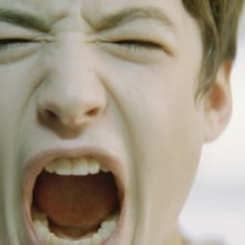 Ezra Miller in un'immagine deformante nel film Afterschool