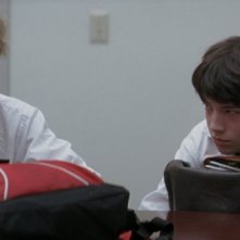 Jeremy Allen White e Ezra Miller in una scena del film Afterschool