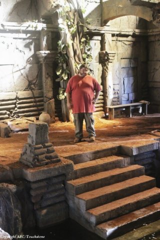 Jorge Garcia in una scena dell'episodio Lighthouse di Lost