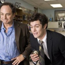 Kevin Pollak e Adam Brody in un'immagine tratta dal film Cop Out