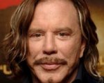 Mickey Rourke sarà il padre di Conan