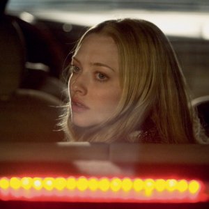 Amanda Seyfried in una scena del film Chloe