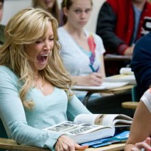 Katie Cassidy (Kris) grida spaventata in una scena del remake A Nightmare on Elm Street (2010)