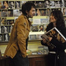 Fabio Ghidoni In Una Scena De I Cesaroni Accanto Ad Alessandra Mastronardi 148271