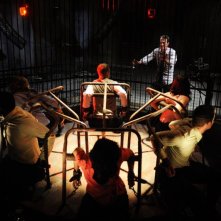 Un'immagine dell'ultima trappola di gruppo dall'horror Saw VI