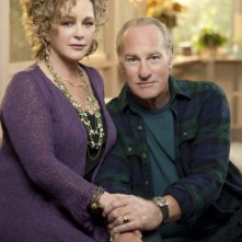 Craig T. Nelson e Bonnie Bedelia in una foto promozionale serie Parenthood