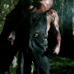 Il mostruoso Victor Crowley (Kane Hodder) nell'horror Hatchet