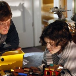 Peter Krause e Max Burkholder nel pilot di Parenthood