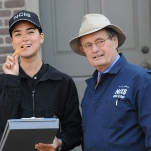 Ziva (Cote de Pablo) e Ducky (David McCallum) in una sequenza dell'episodio Jet Lag di Navy N.C.I.S.