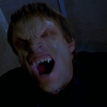 Brian Thompson in Buffy l'ammazzavampiri nell'episodio 1x01 - Benvenuti al college