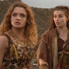 Danielle Cormack & Claudia Black nell'episodio 'Lifeblood' della serie Xena
