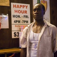 Don Cheadle in un'immagine del poliziesco Brooklyn's Finest