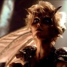 Hudson Leick in una scena di 'Xena' nell'episodio 'Fallen angel'