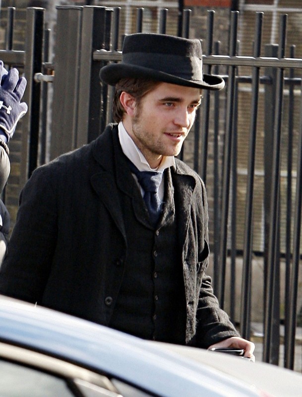 Il Bel Robert Pattinson Sul Set Del Film Bel Ami 149134