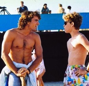 Corey Haim e Jason Patric in Ragazzi Perduti.