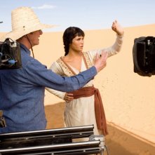 Il regista Mike Newell e Gemma Arterton sul set di Prince of Persia: Le Sabbie del Tempo