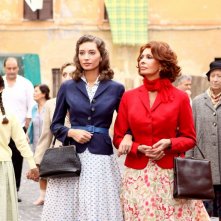 Sophia Loren e Margareth Madè in un momento della fiction La mia casa è piena di specchi